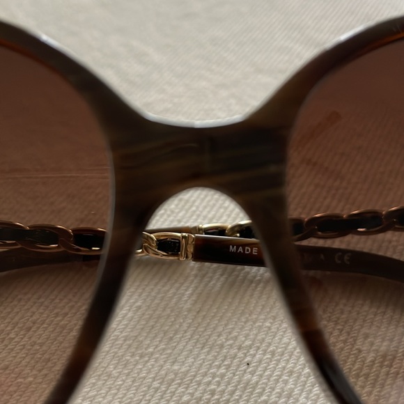 Chanel chain link tortoise sunglasses. 100% authentic - Picture 4 of 6